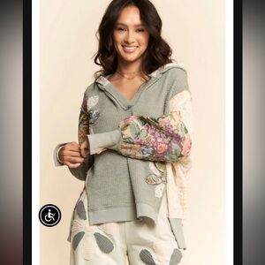 028 DAVI & DANI SOFT WAFFLE KNIT FLOWER PATCHWORK HOODIE